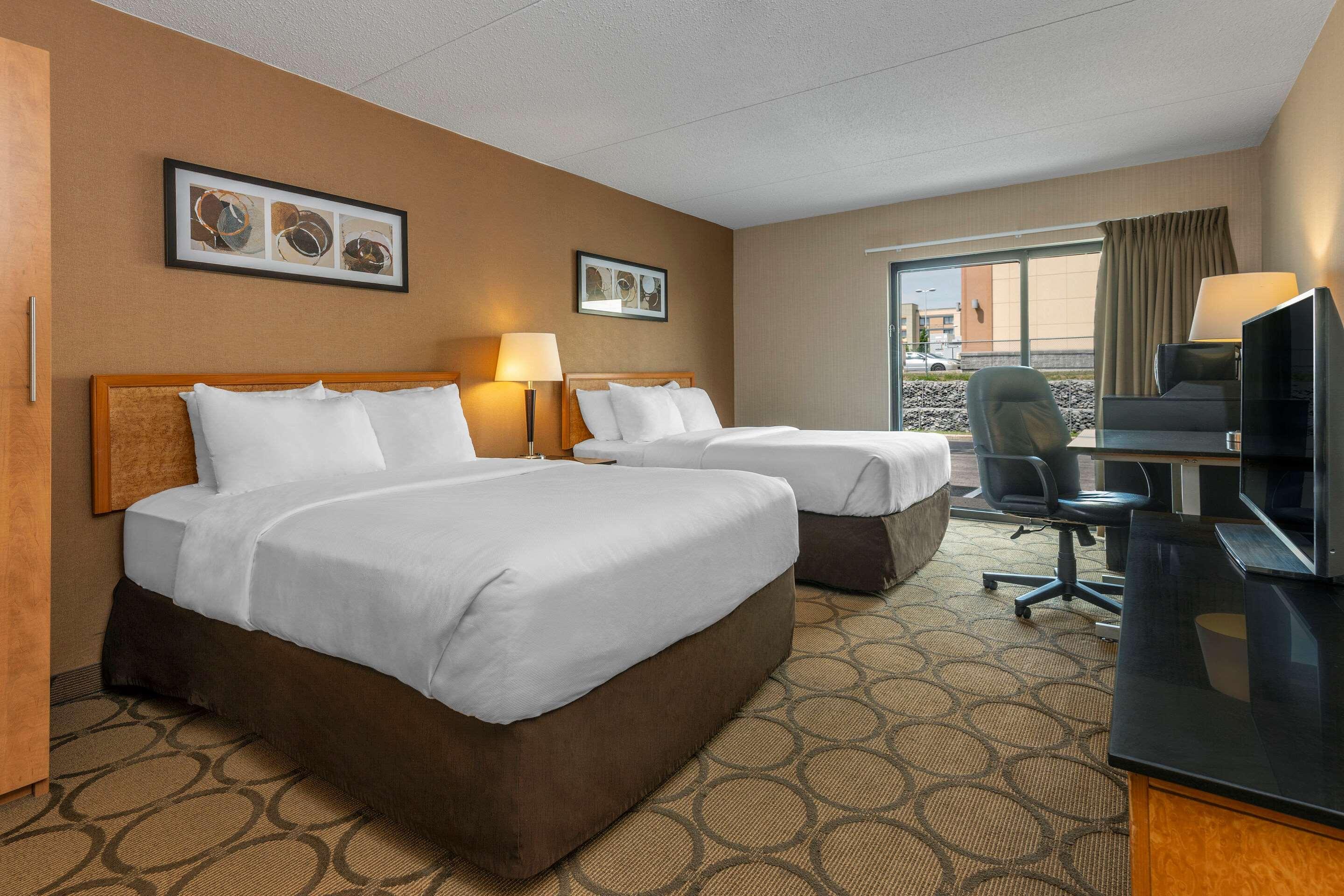 Comfort Inn Laval Dış mekan fotoğraf