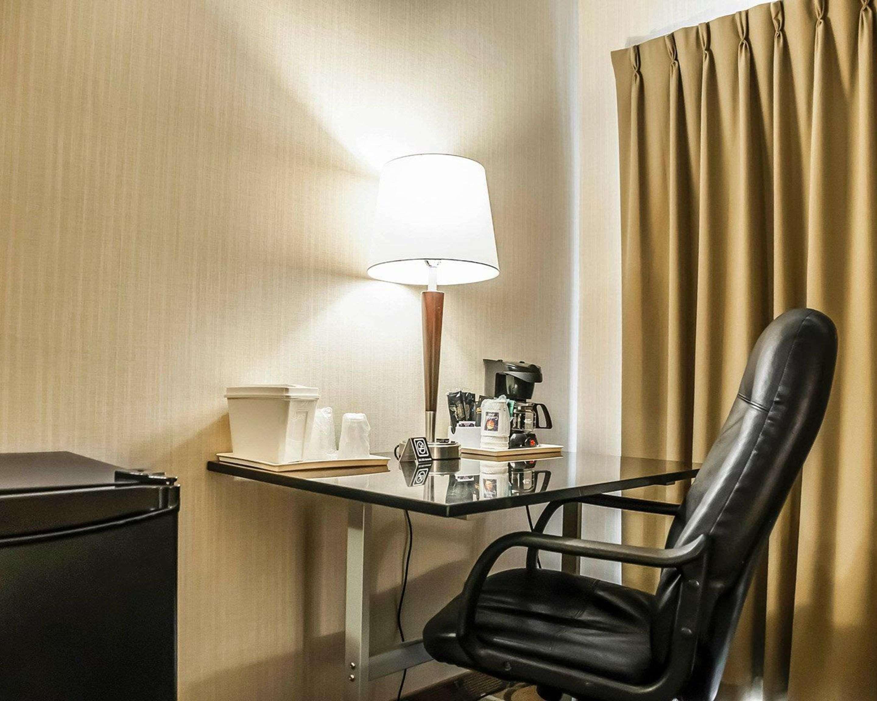 Comfort Inn Laval Dış mekan fotoğraf