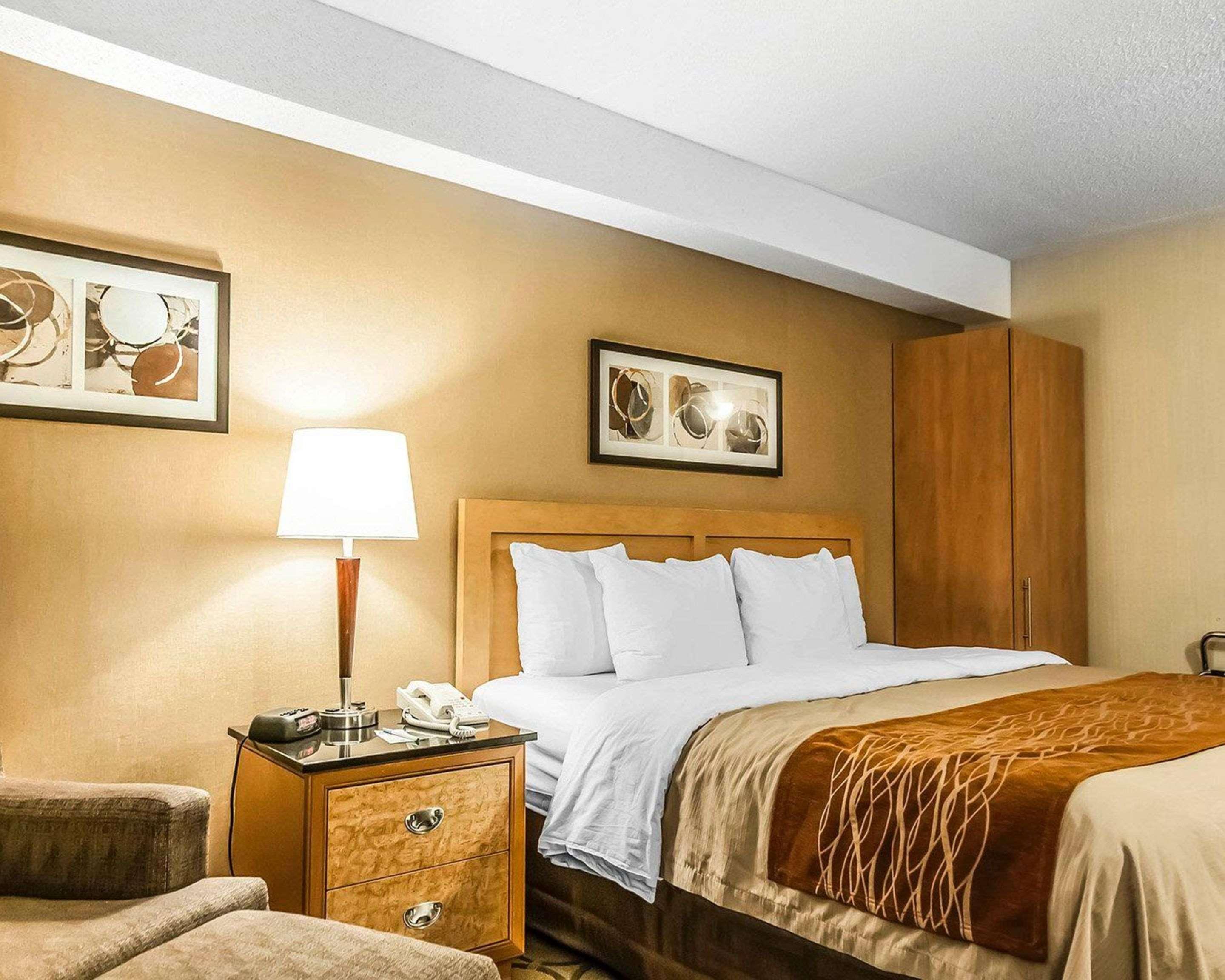 Comfort Inn Laval Dış mekan fotoğraf