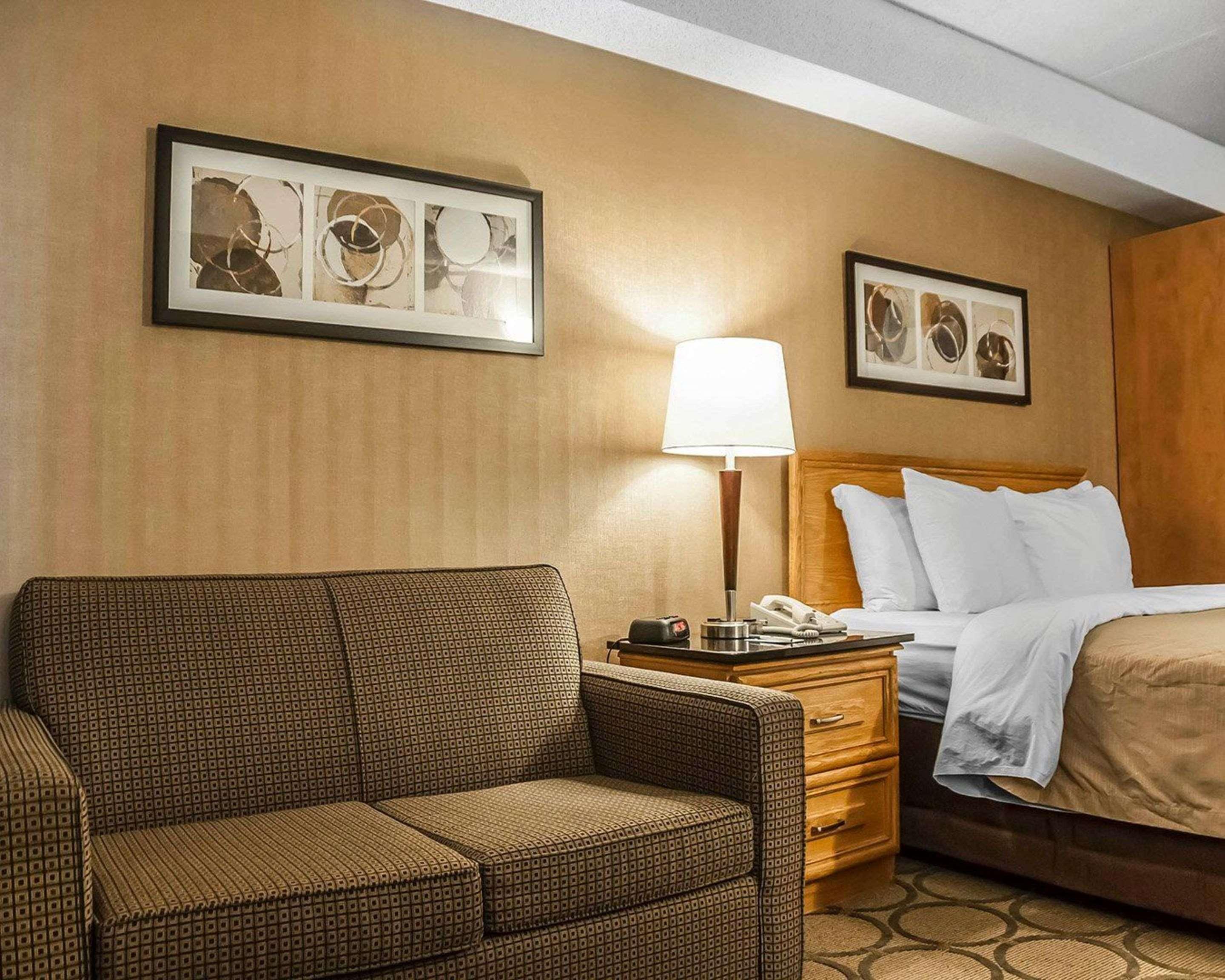 Comfort Inn Laval Dış mekan fotoğraf