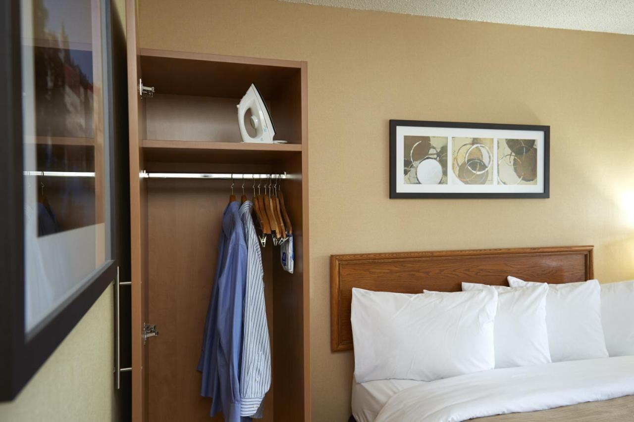 Comfort Inn Laval Dış mekan fotoğraf